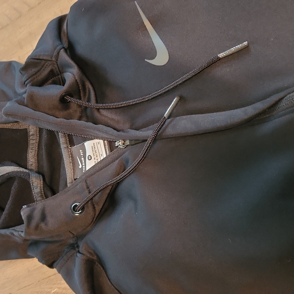 Nike elite therma fit hoodie